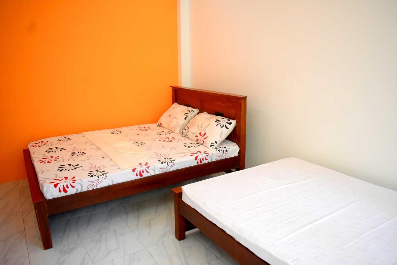 Sri Mayura Holiday Resort Катарагама Экстерьер фото